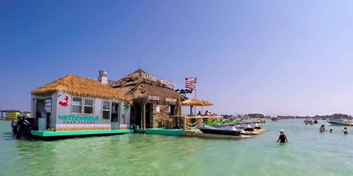 Gilligan's Watersports Parasailing, Pontoon Boats & Waverunner Rentals