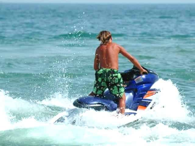 Gilligan-s-Watersports-Waverunner-Dolphin-Tour