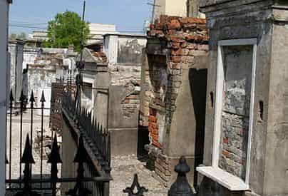Cemetery & Voodoo Combo History Tour
