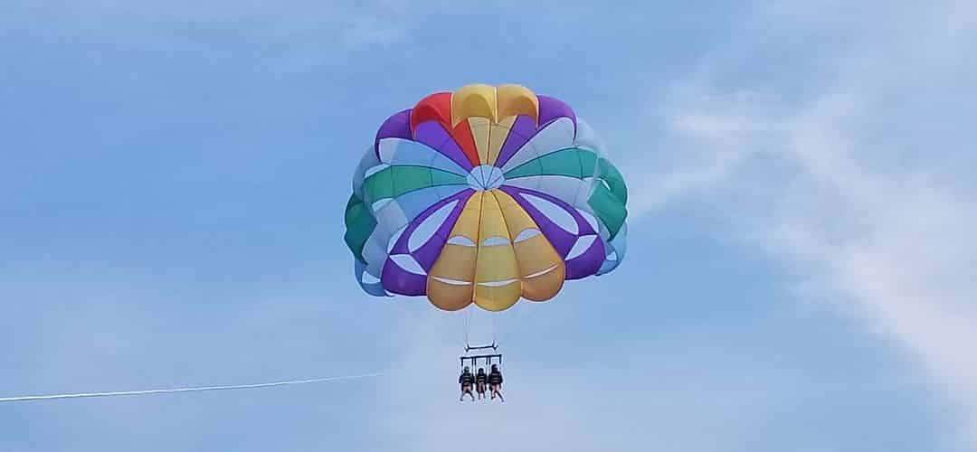 gage-family-parasailing-august